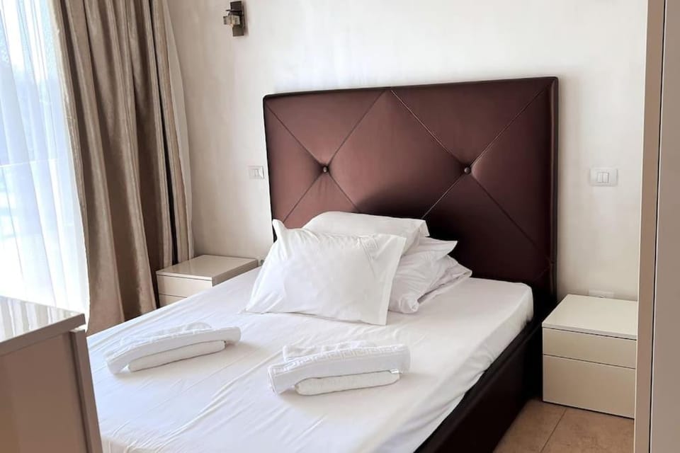 Casino Loft, central Mamaia, superhost favorite! Apartment in Constanta
