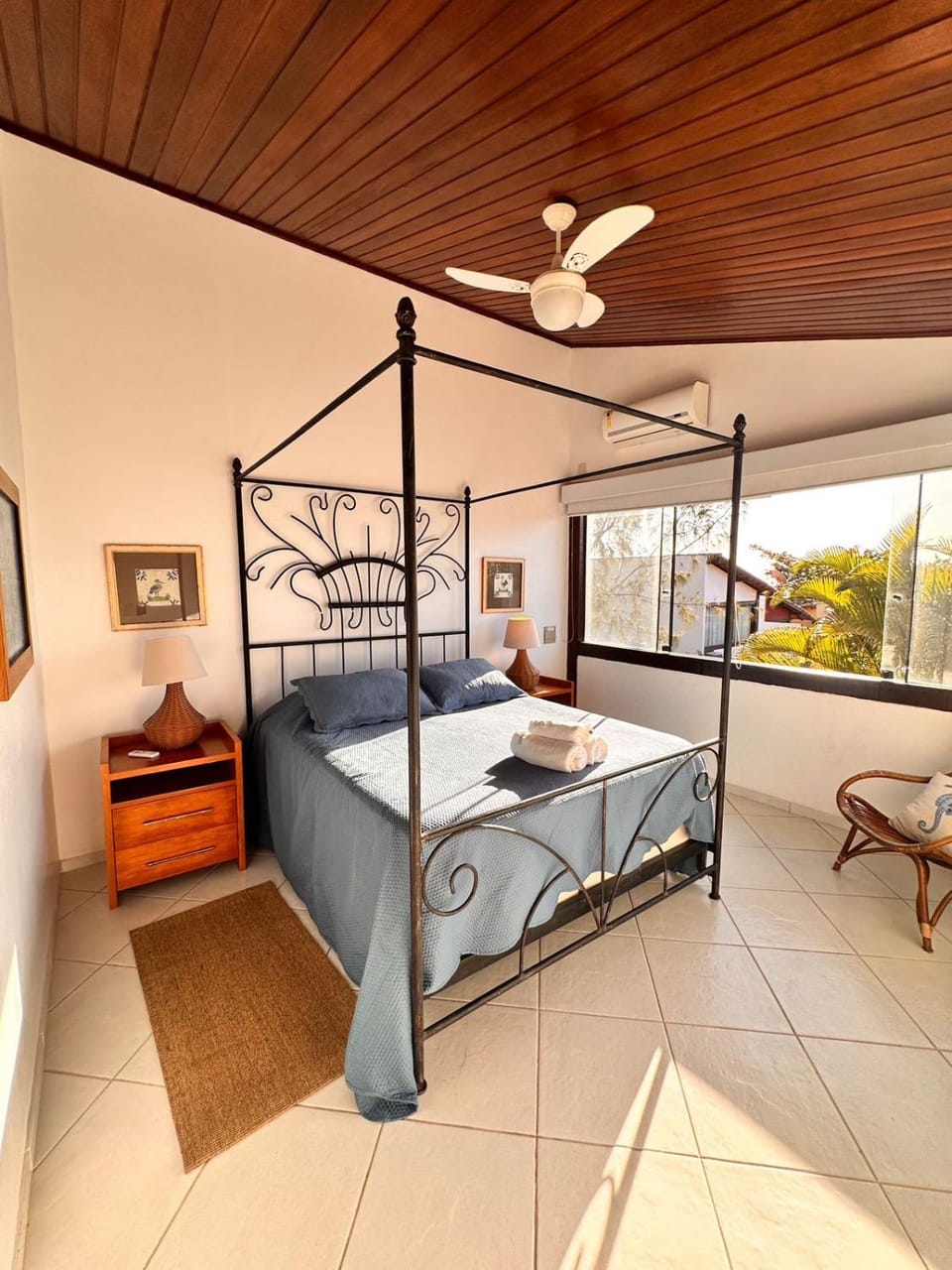 Bed, View (from property/room), Photo of the whole room, Bedroom, Garden view, towels