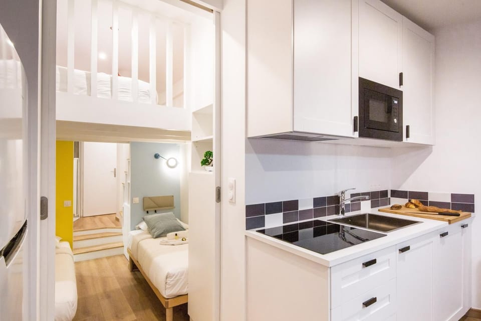 Lavie Maison Chic Stay AC Parking Apartment in Paris