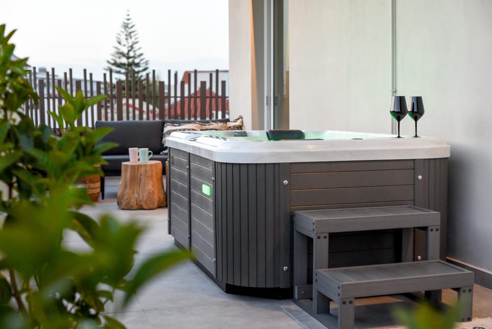 Hot Tub, Balcony/Terrace