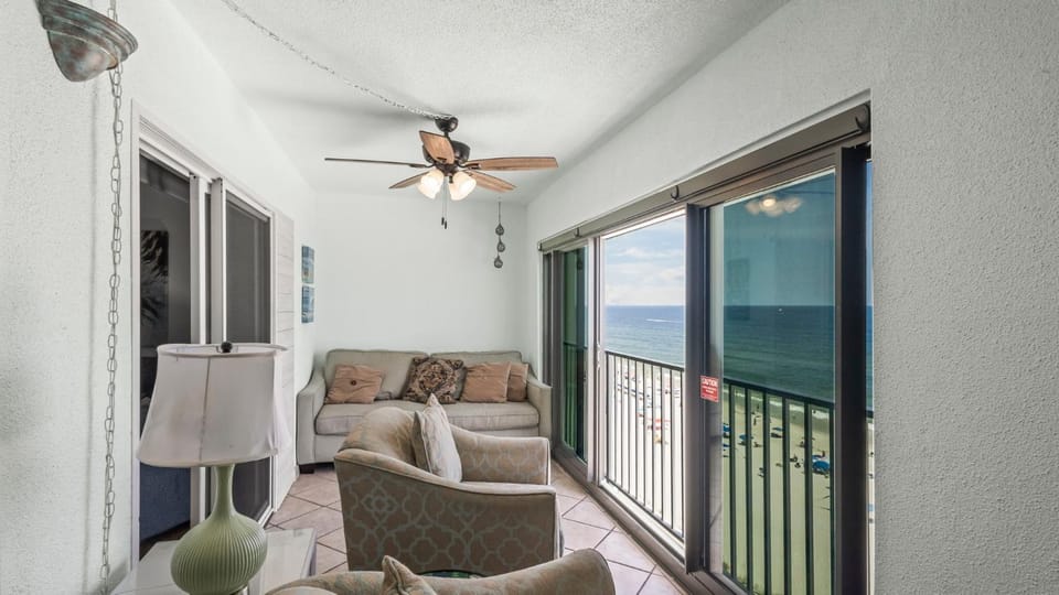 Gulf Tower 8C House in West Beach