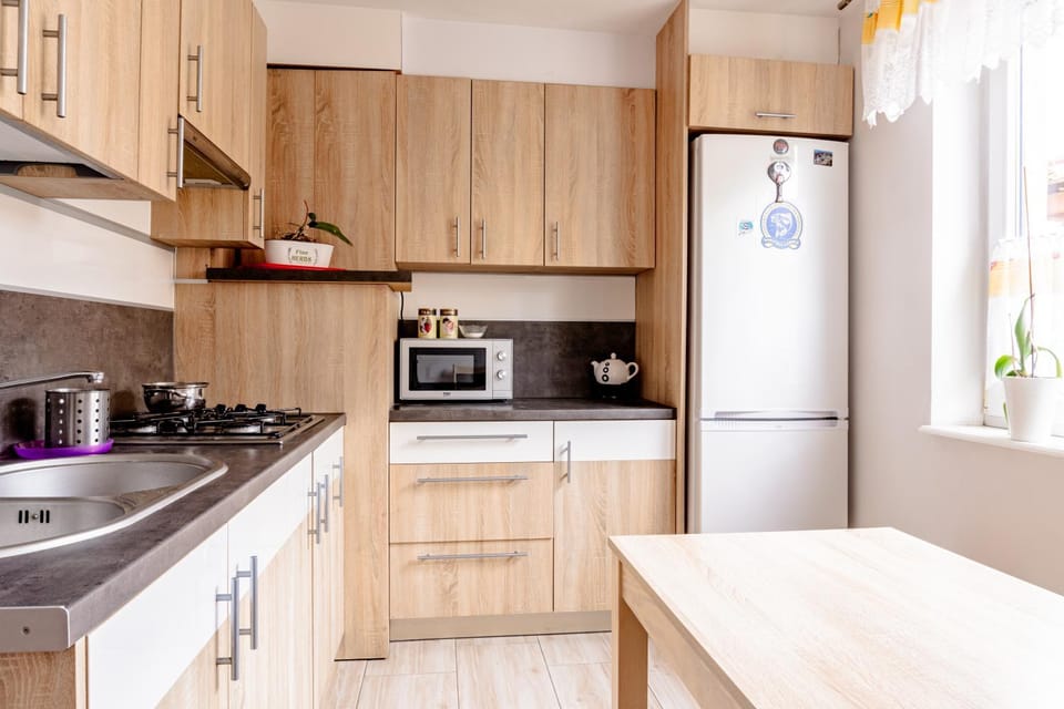 Kitchen or kitchenette, oven, stove