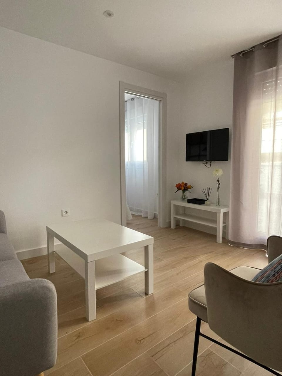 Communal lounge/ TV room