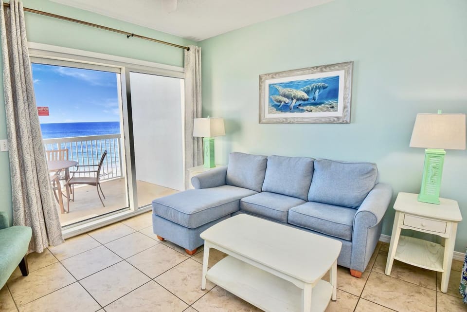 Caribbean 401 House in West Beach