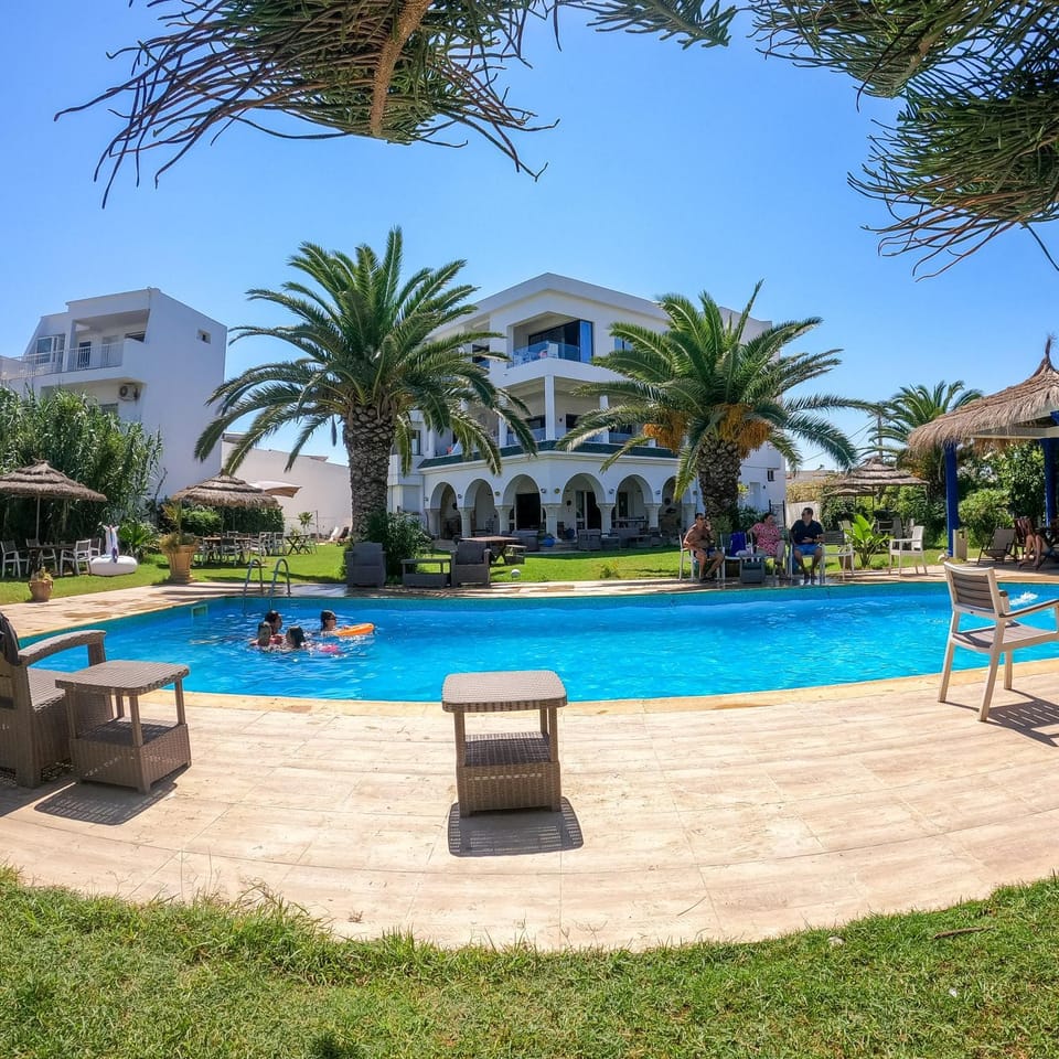 Swimming pool