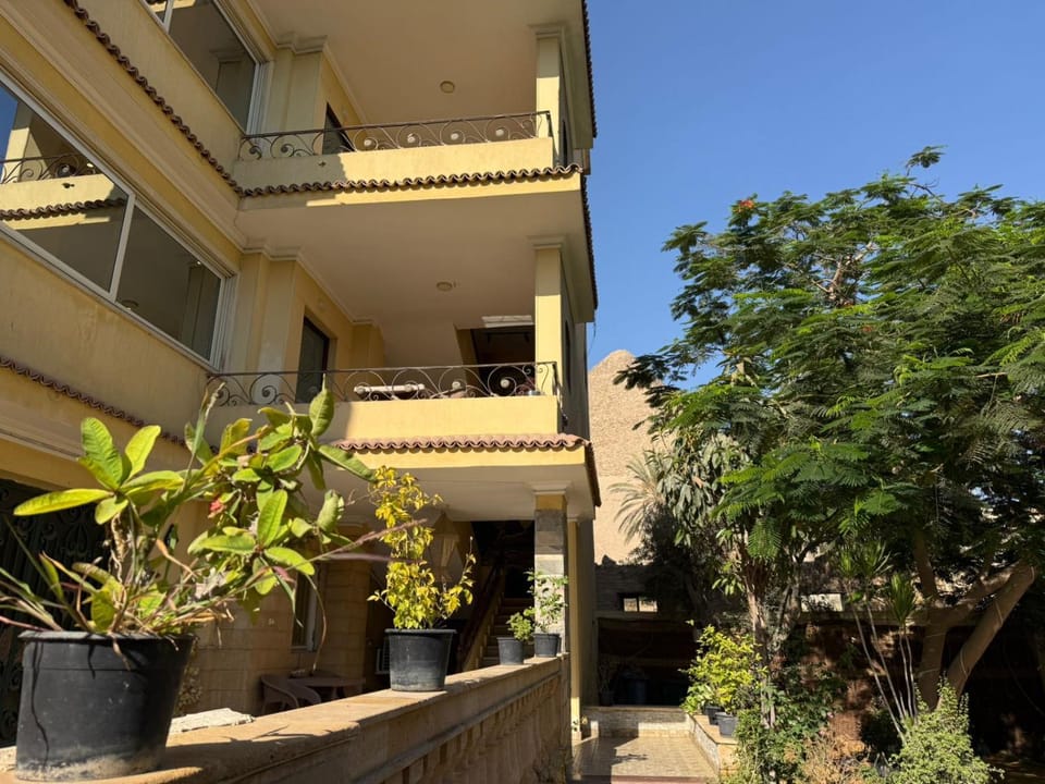 Crystal pyramid inn Bed and Breakfast in Egypt