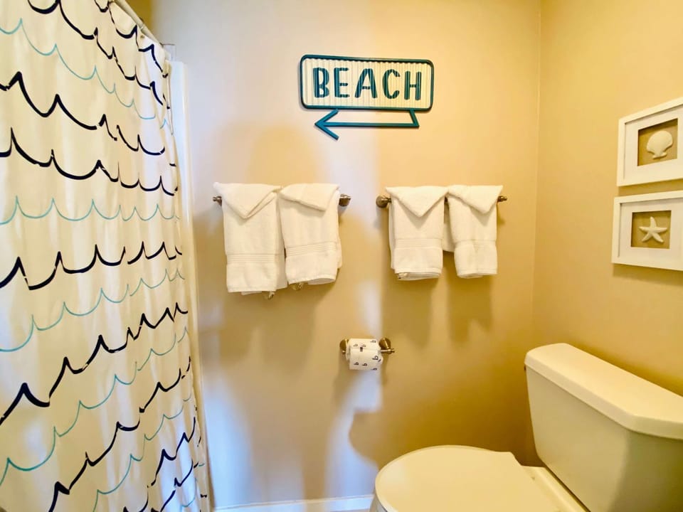 Sugar Beach 331 by ALBVR - Beautifully upgraded top floor condo with indirect beach view House in Orange Beach