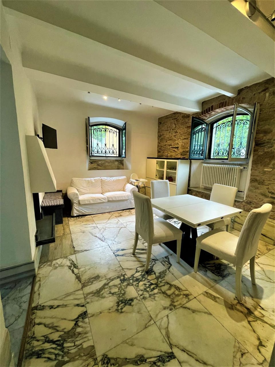 - Villa Novecentesca in VERSILIA - The Luxury of marble House in Marina di Massa