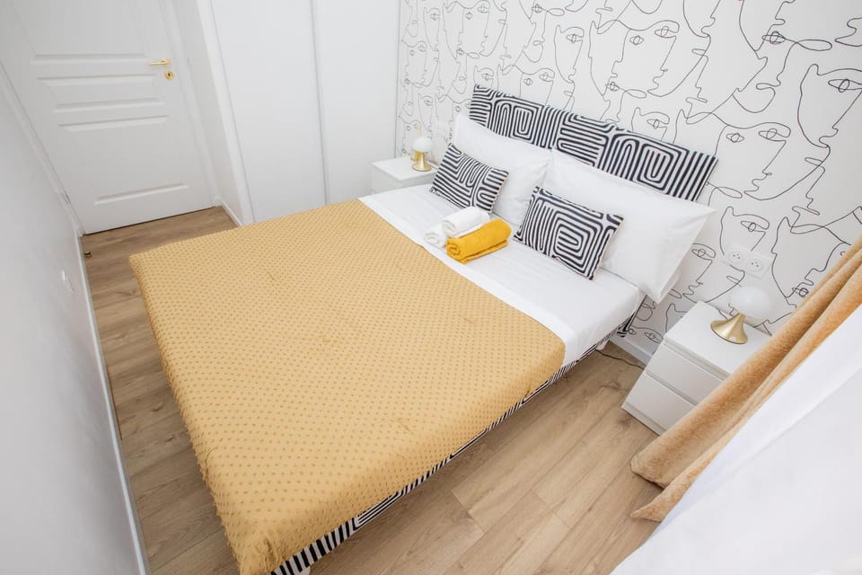 Luxueux 3p. Art Deco + Parking Apartment in Cannes
