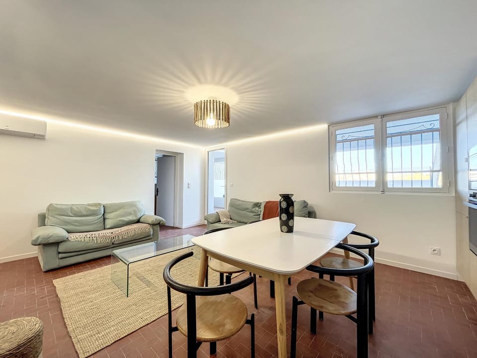Appartement Rénové sur la Plage à Carnon, Terrasse & Parking Apartment in Mauguio