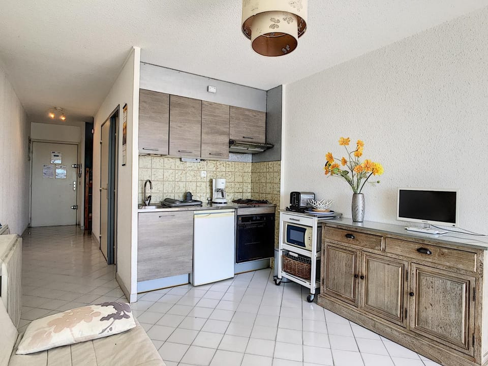 Studio Cabine 4 Pers - Vue Port et Mer - Animaux et Parking Inclus - FR-1-715-49 Cabin in Mauguio