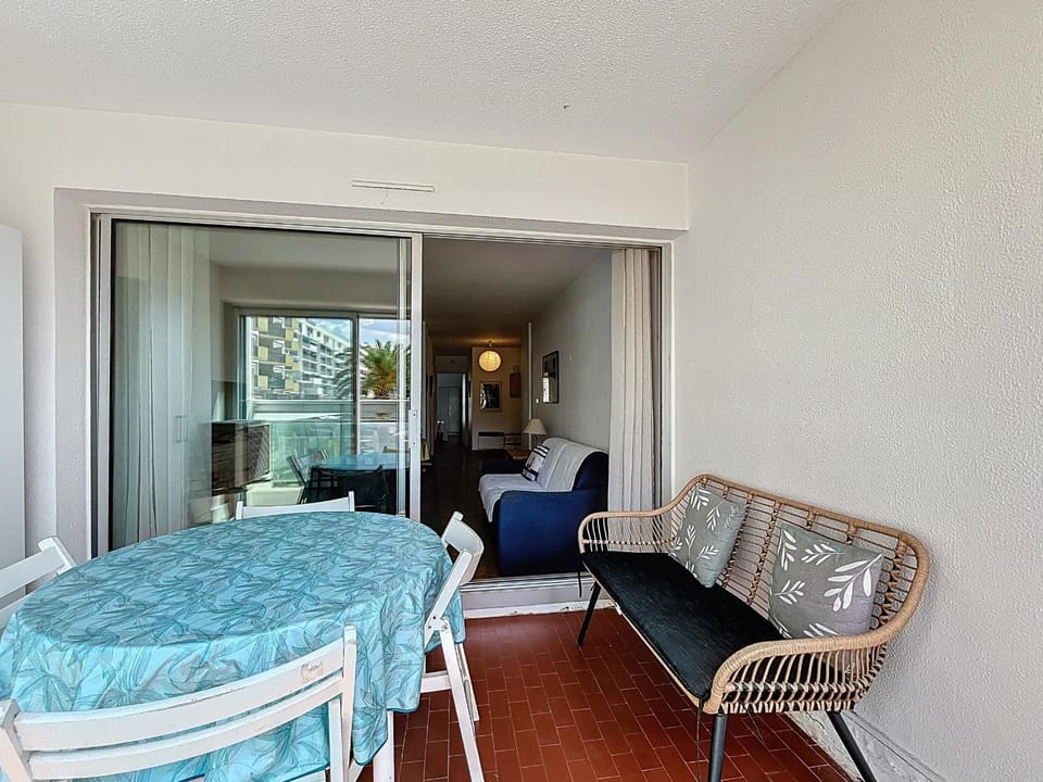 Appartement T2 Climatisé avec Loggia et Parking à Carnon - FR-1-715-40 Apartment in Mauguio