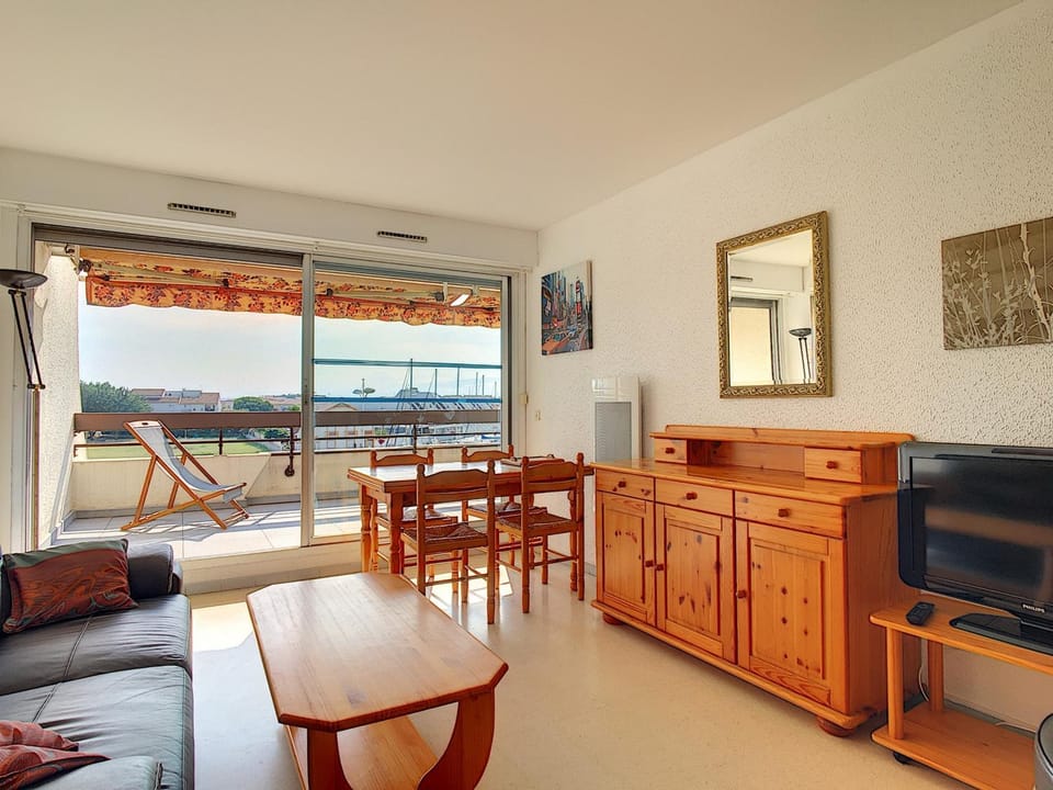 FF3 avec grande terrasse, proche plage et port, parking - FR-1-715-53 Apartment in Mauguio