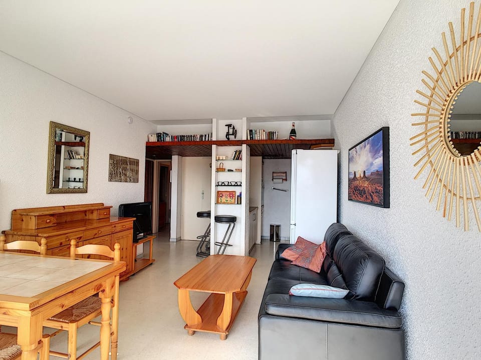 FF3 avec grande terrasse, proche plage et port, parking - FR-1-715-53 Apartment in Mauguio