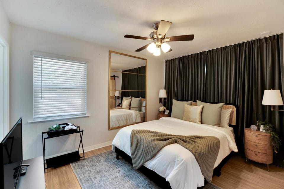 Newly Updated South Tampa Pool Home! House in Tampa