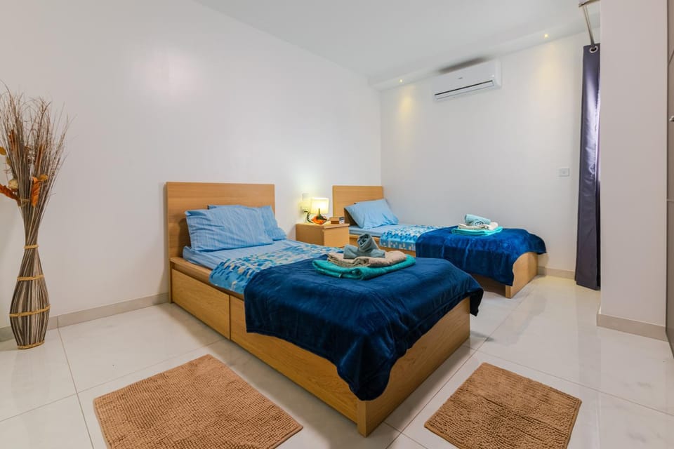 New Spacious Apartment with Amazing View Bugibba Apartment in Saint Paul's Bay
