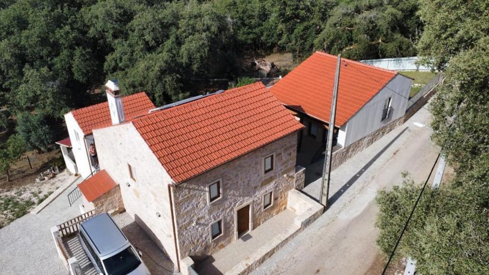 Quinta do Carvalho Cerquinho Farm Stay in Portugal