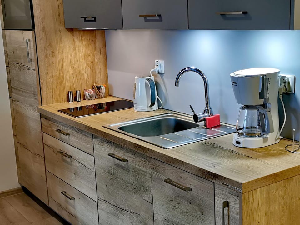 Coffee/tea facilities, Kitchen or kitchenette