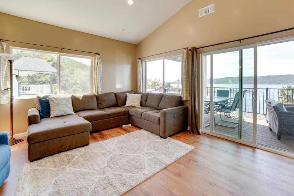 Clearlake Vacation Rental with Nearby Lake Access! House in Clear Lake