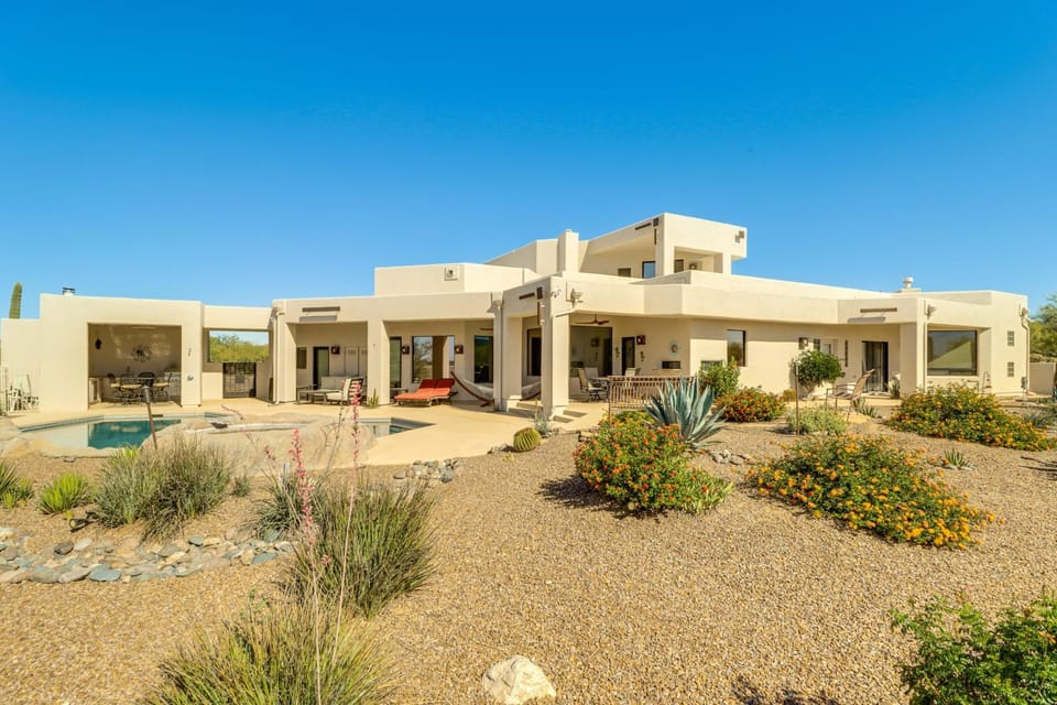 Mtn-View Oasis w/ Pool, Spa & Gym in Oro Valley! House in Tortolita