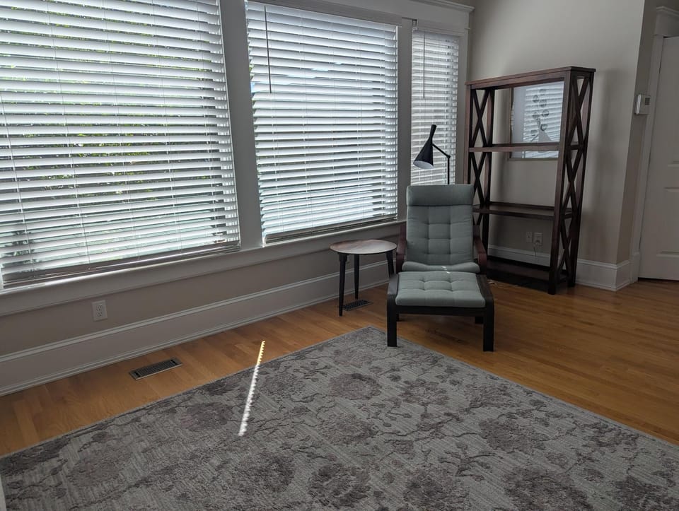 The Trinity Garden Suite, King Bed Near Duke Apartment in Durham