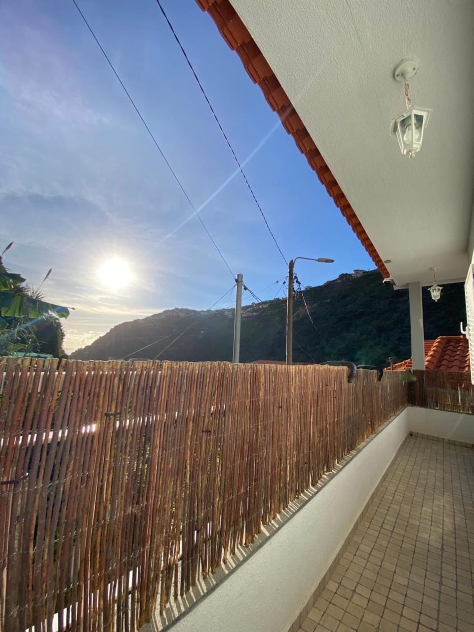 2 bed room apartment , sea view, 10 minutes walk to the beach Apartment in Madeira District