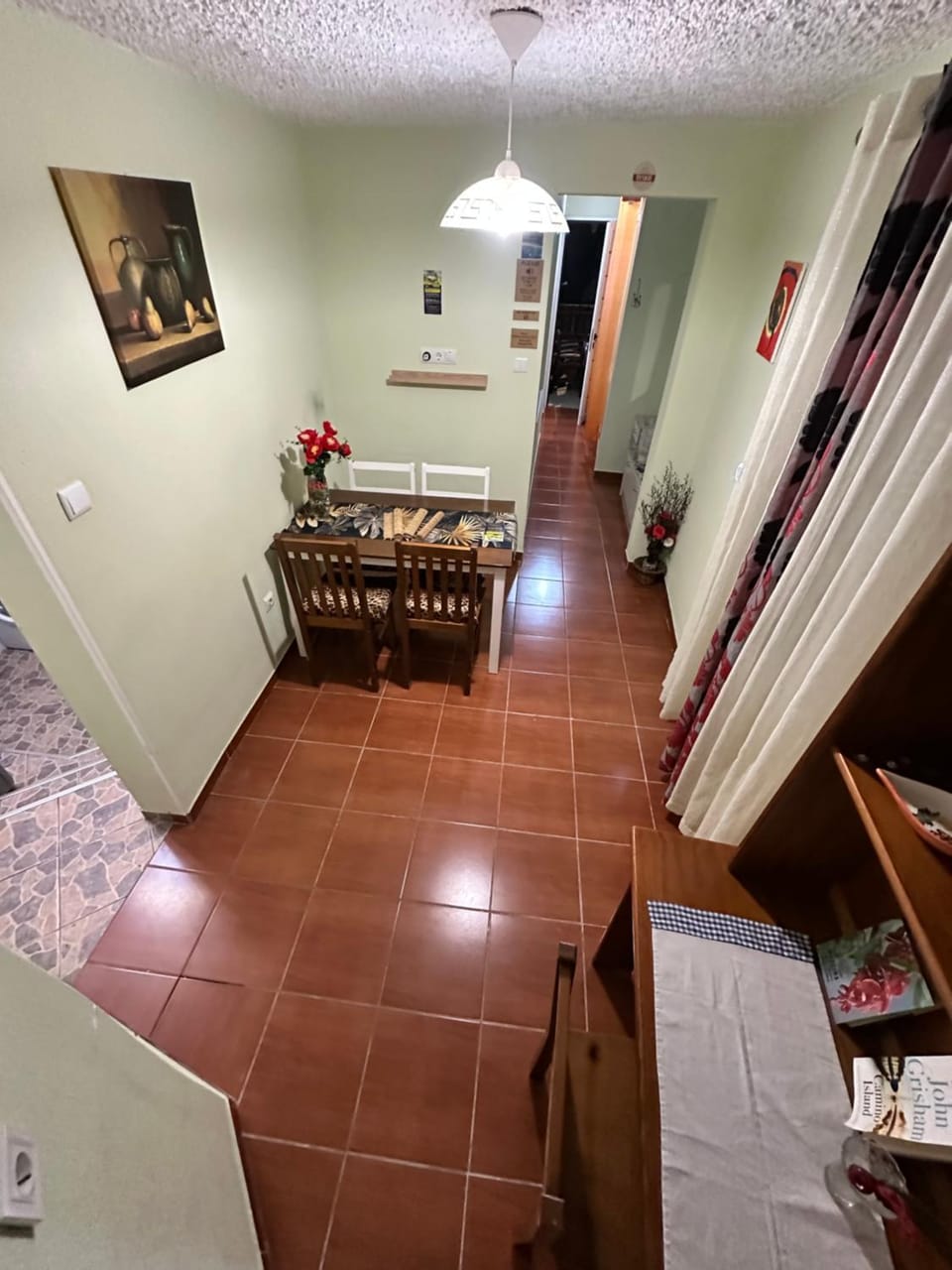 2 bed room apartment , sea view, 10 minutes walk to the beach Apartment in Madeira District