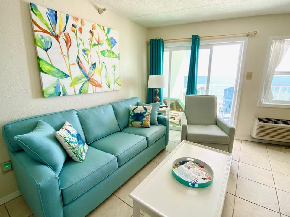 Emerald Skye 52 by ALBVR - Beautifully decorated beachfront condo House in Orange Beach