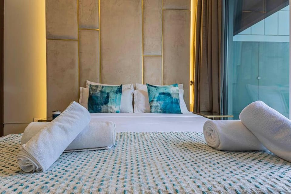 TURQUOISE - Downtown Dubai 1 BEDROOM APARTMENT Business Bay - CANAL VIEW Apartment in Dubai
