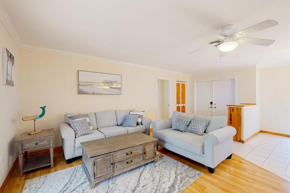 Gulf Gate Getaway House in Gulf Gate Estates