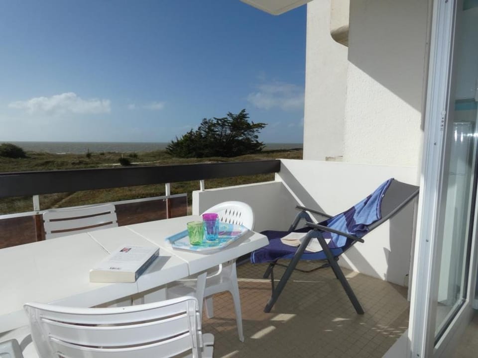 Notre Dame de Monts - Appartement 35m² pour 4 personnes avec balcon et parking - FR-1-540-191 Apartment in Notre-Dame-de-Monts