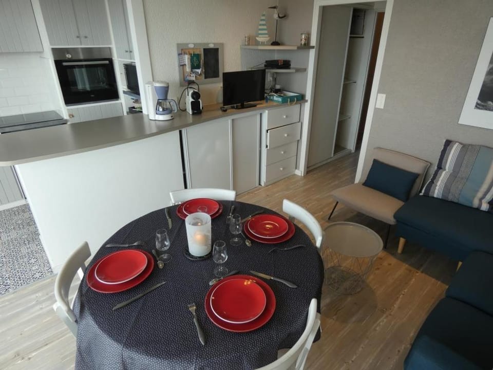 Bel appartement rénové avec vue sur mer pour 6 personnes à Notre-Dame-de-Monts Apartment in Notre-Dame-de-Monts