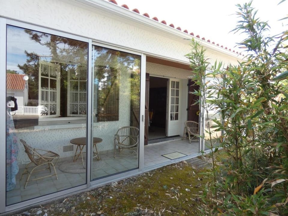Maison de Vacances à 100m de la Plage, Animaux Admis - FR-1-540-218 House in Notre-Dame-de-Monts