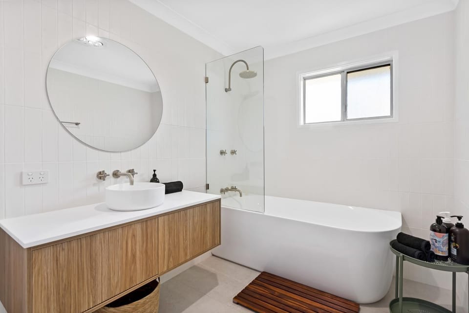 Bathroom, Bath