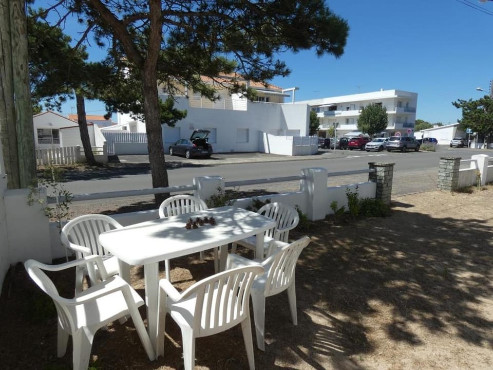 Notre-Dame-de-Monts - Appartement 33m² proche plage pour 4 personnes - FR-1-540-239 House in Notre-Dame-de-Monts