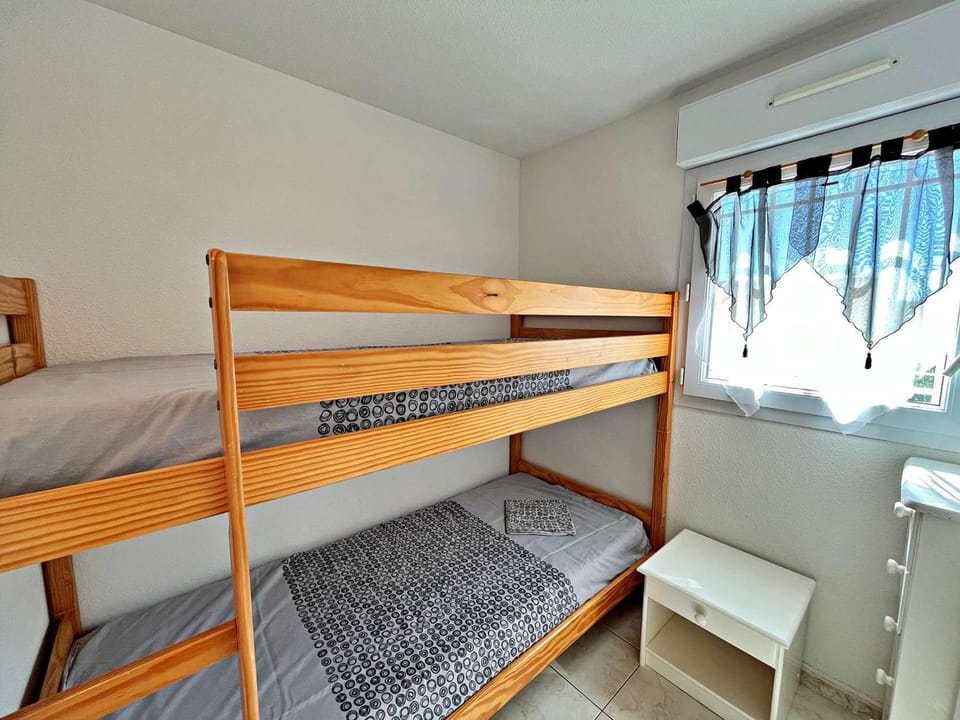 Appartement Climatisé Proche Plage pour 4 pers. avec Terrasse et Parking Privé - FR-1-387-194 Apartment in Marseillan