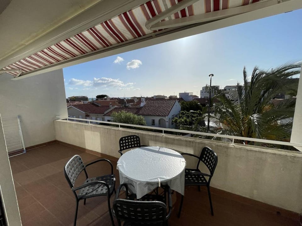 Bel T2 avec Garage, Terrasse et Animaux Admis - Saint-Cyprien Plage - FR-1-106-96 Apartment in Saint-Cyprien