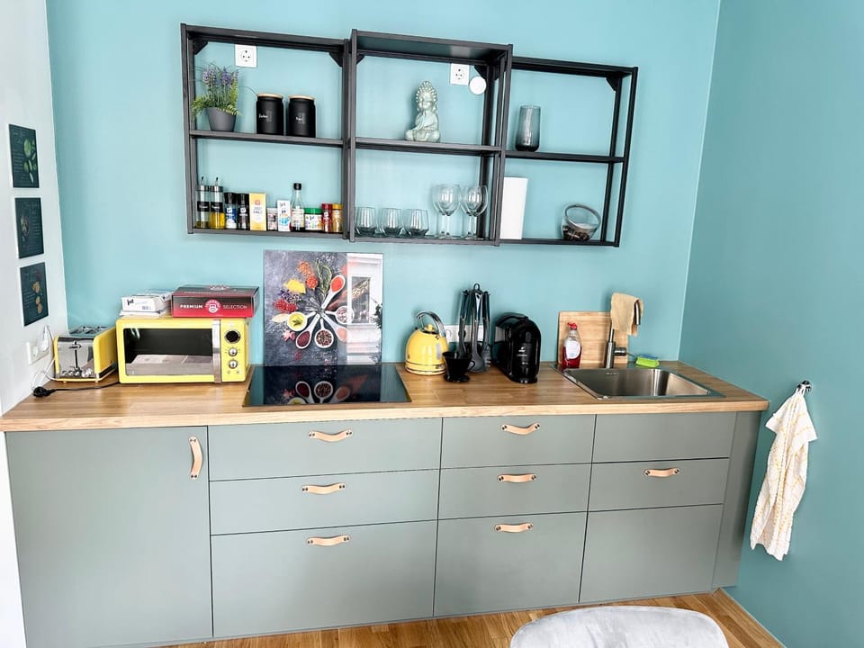 Kitchen or kitchenette, stove