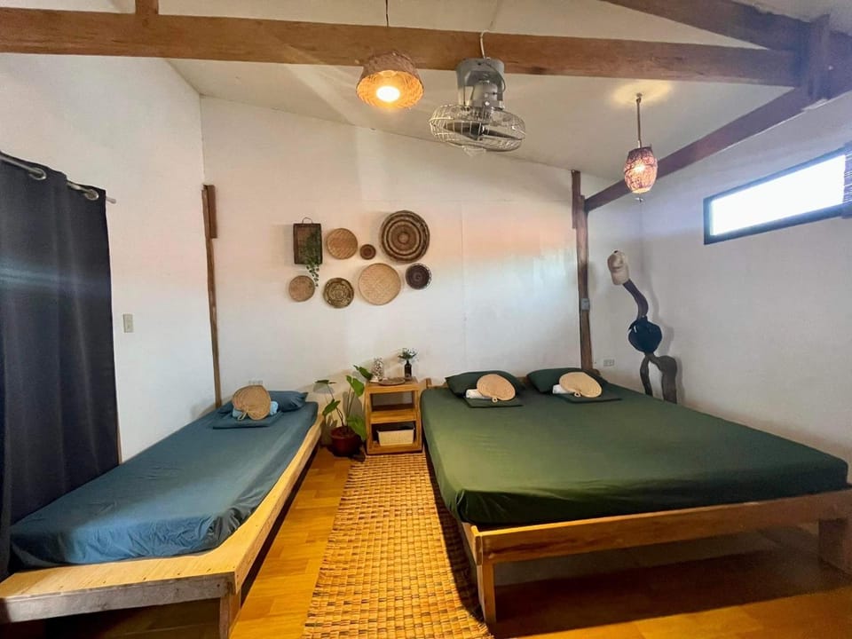 Bed, Bedroom, fireplace