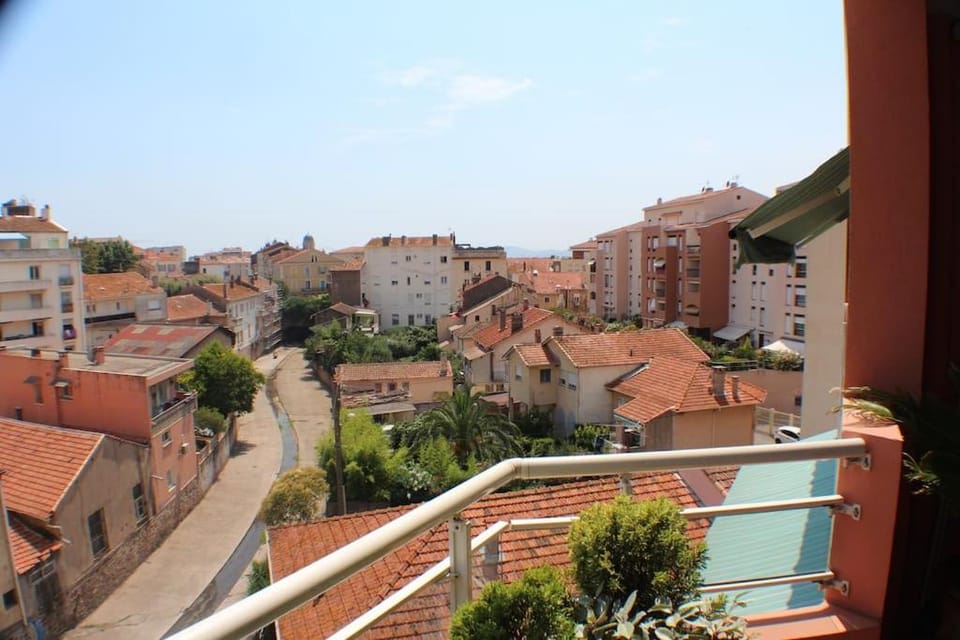 Bel appartement 2 chambres proche plage et golfs by Beds83 Apartment in Saint-Raphael