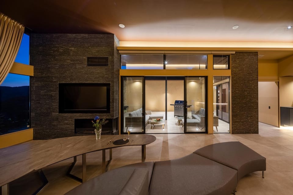 Balcony/Terrace, Living room