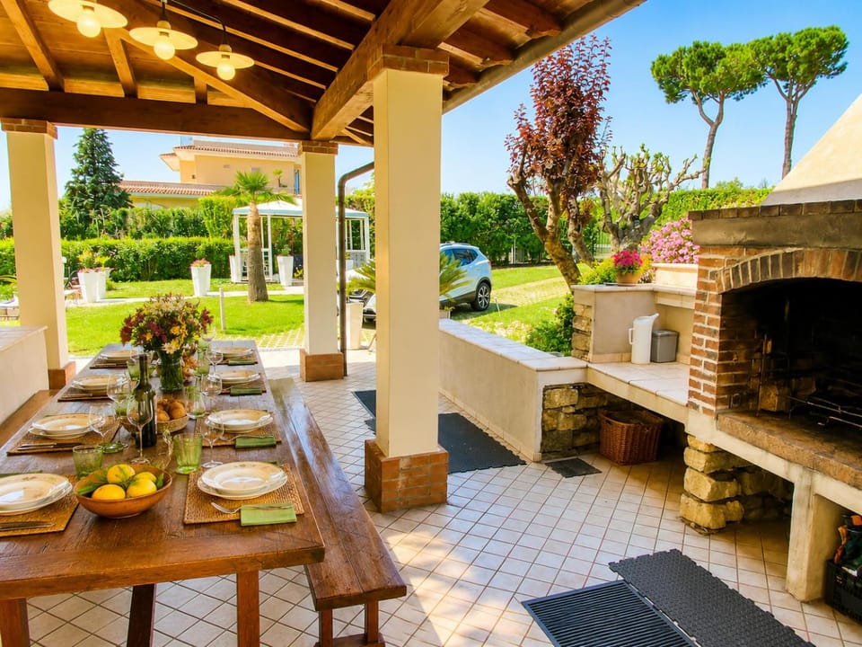 Garden, Dining area