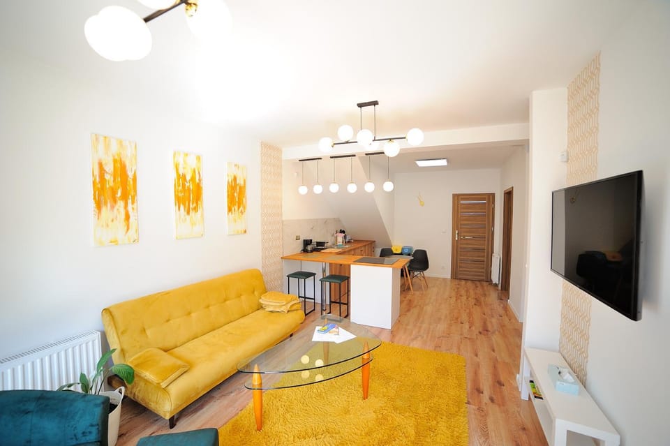 TV and multimedia, Kitchen or kitchenette, Living room, Seating area, Dining area, Evening entertainment