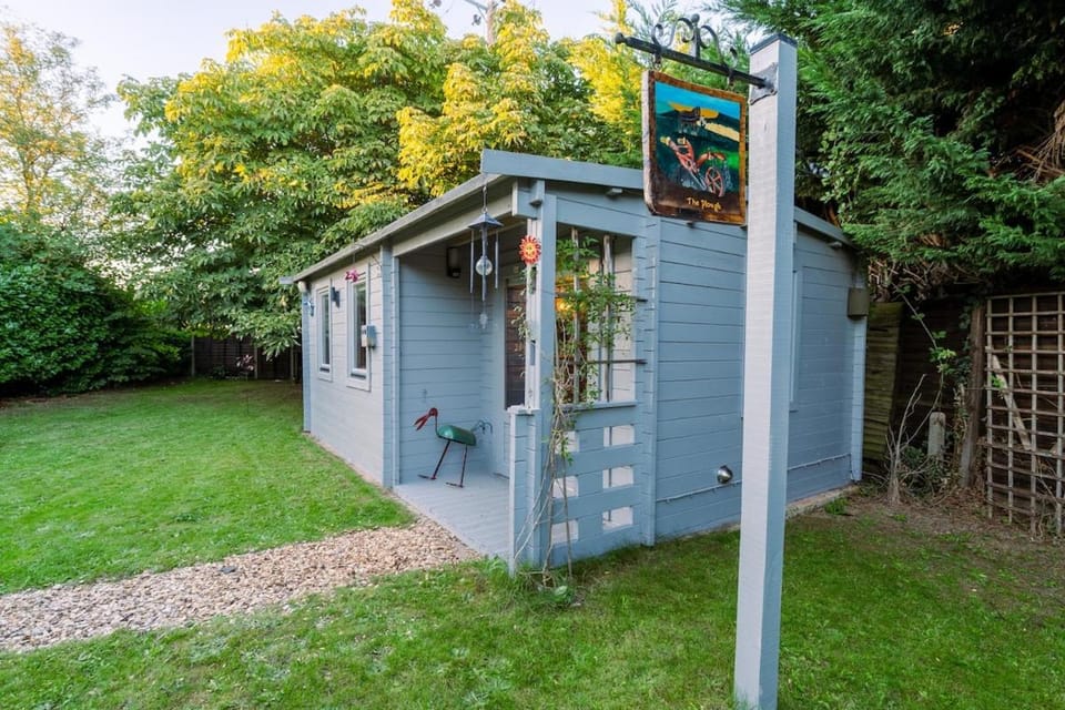 The Chestnuts Pod with private garden. House in South Norfolk District