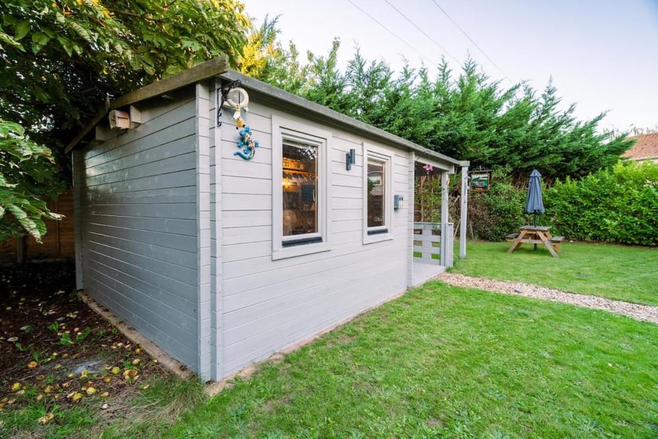 The Chestnuts Pod with private garden. House in South Norfolk District