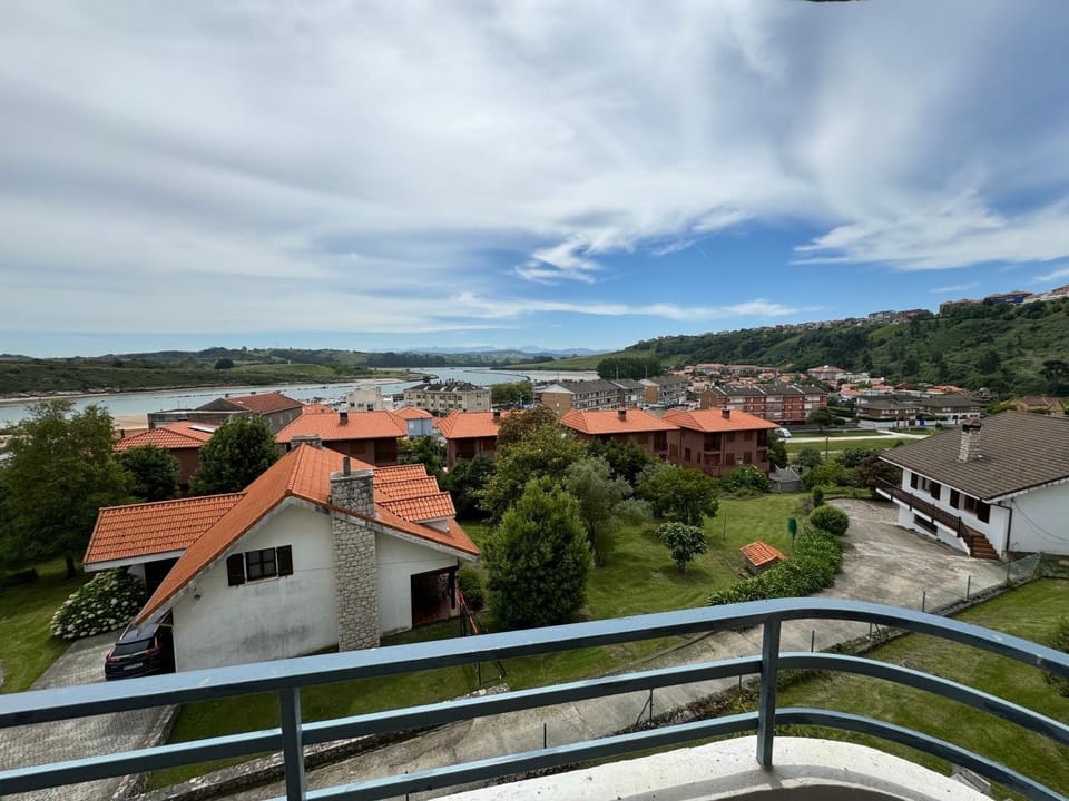 Vistas Sol y Mar Apartment in Cantabria