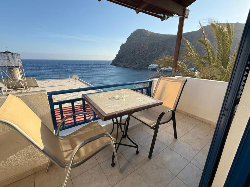 Zorbas Apartments-Am Strand von Lentas Apartment in Crete Region