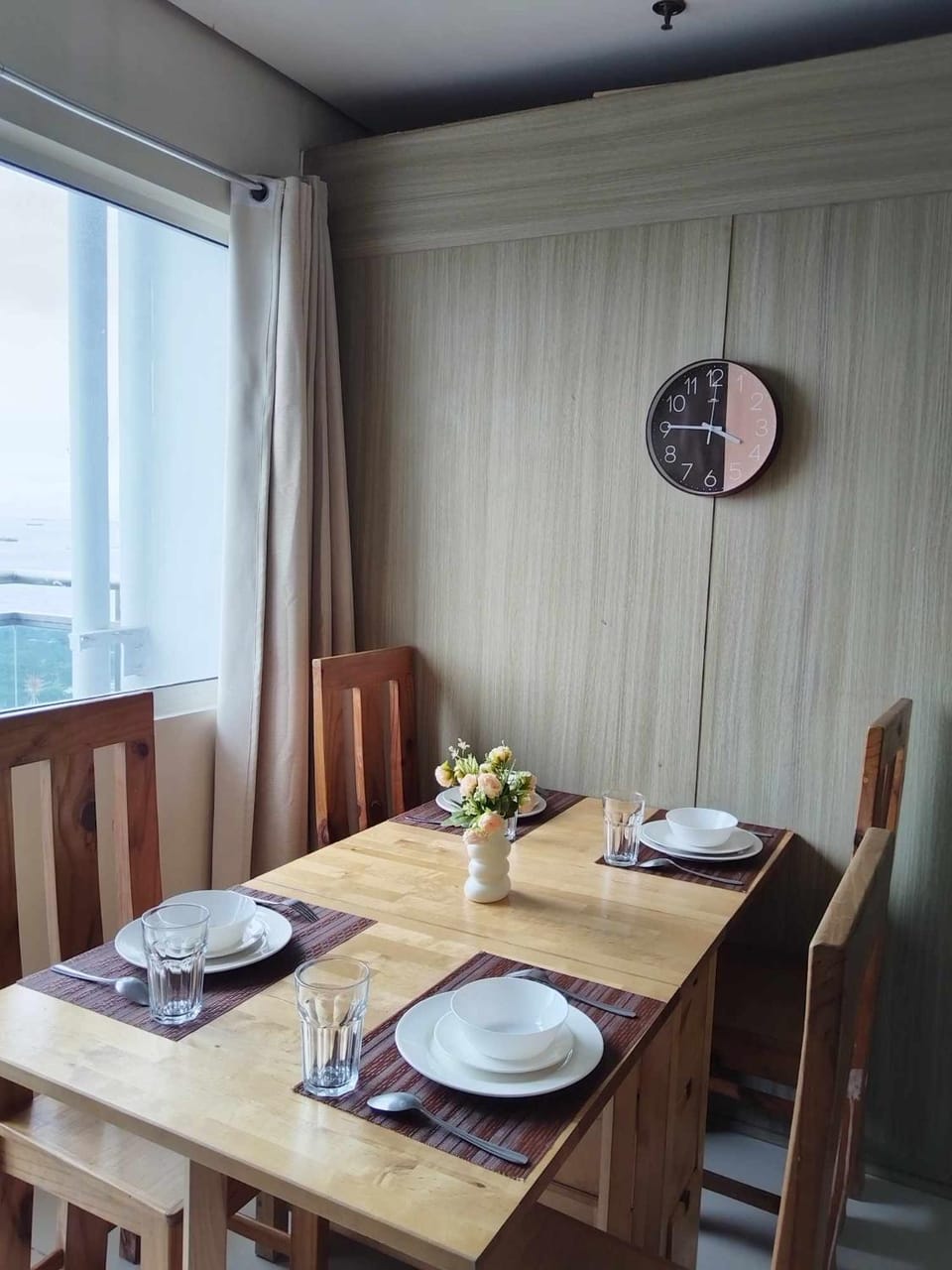 Coast Residences Roxas Boulevard Manila Apartment in Pasay