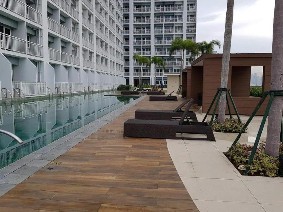 Coast Residences Roxas Boulevard Manila Apartment in Pasay