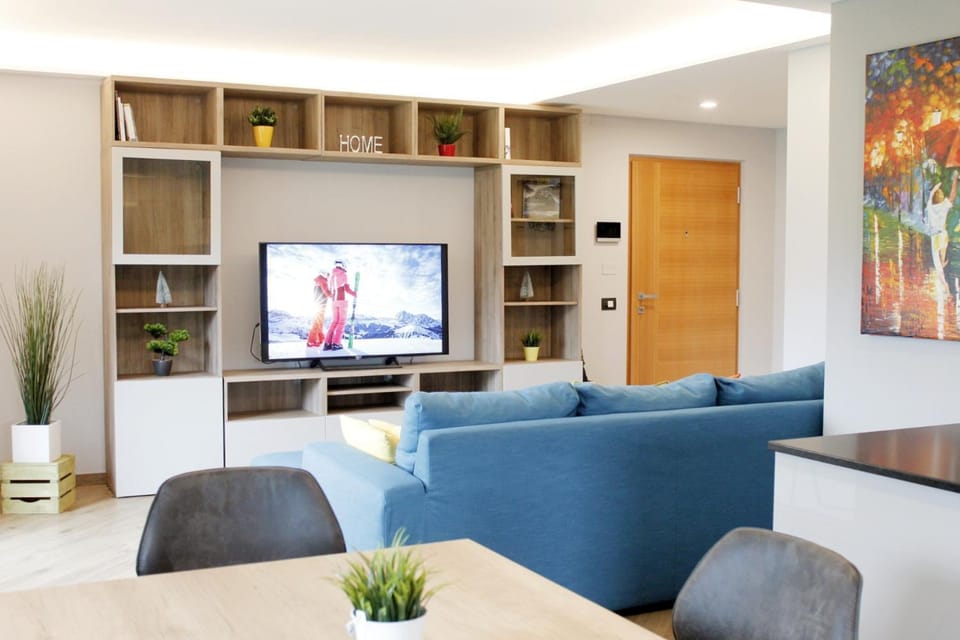 TV and multimedia, Living room, Seating area